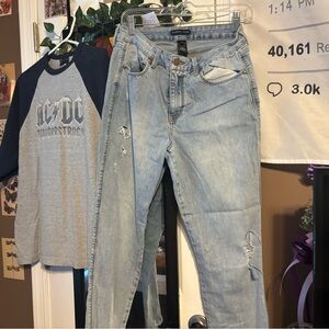 distressed skinny jeans